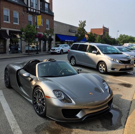 Porsche 918 Spider painted in Liquid Silver Photo taken by: @frantheman7 on Instagram Porche Grey Car, Aesthetic Cars Porsche, Porsche Cars Aesthetic, Porsche Spider, Porsche Carrera Gt Aesthetic, Silver Porsche, Porsche Convertible, Porsche 918 Spyder Silver, Porsche 9