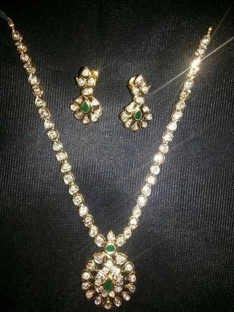 Uncut diamond necklace Uncut Diamond Necklace Simple, Uncut Necklace Designs, Uncut Diamond Necklace Indian Jewelry, Diamond Addigai, White Stone Necklace Indian Gold, Uncut Necklace, Pretty Gold Necklaces, Gold Coin Jewelry, Uncut Diamond Necklace