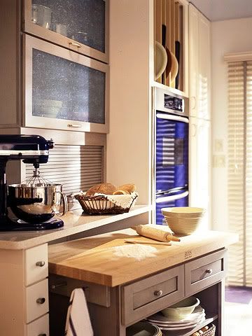 Bake Zone: One way to have a lower height counter with a different worksurface for kneading without having to join the 2 Baking Center, Baking Station, Bakers Kitchen, Mini Loft, Smitten Kitchen, Kitchen Design Trends, Kitchen Trends, Trendy Kitchen, Kitchen Baking