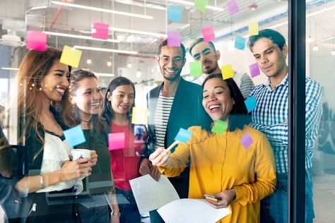 Performance management: how to get the best from your team Growth Vision Board, Office Photoshoot, Profile Shoot, Card Sorting, Team Office, Effective Teaching Strategies, Branding Photoshoot Ideas, Divergent Thinking, Adulting 101