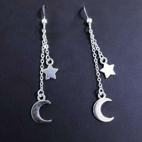 New Luna Star Dangle Drop Earrings Cb159 Moon Themed Accessories, Moon Earrings Silver, Silver Moon Earrings, Space Earrings, Moon Jewellery, Grunge Earrings, Galaxy Earrings, Space Jewelry, Moon And Star Earrings