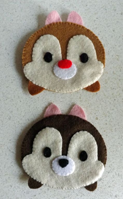 Disney Felt Ornaments, Disney Felt, Disney Colouring, Disney Colouring Pages, Felt And Embroidery, Make Coasters, Diy Mickey Ears, Disney Christmas Decorations, Disney Christmas Tree