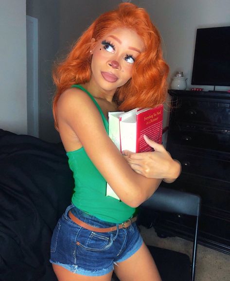 Roxanne A Goofy Movie Costume, A Goofy Movie Roxanne Costume, Roxanne Goofy Movie Cosplay, Roxanne Goofy Movie Makeup, Red Hair Costumes Ideas, Roxanne Halloween Costume, Orange Hair Halloween Costume Ideas, Halloween Costumes With Ginger Hair, Cute Halloween Costumes Red Hair