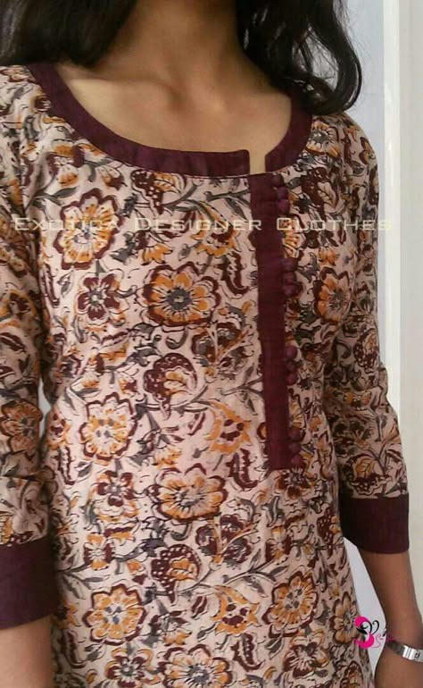 Given for green dress Kalamkari Kurti Neck Designs, Chudi Pattern Designs, Kalamkari Kurthi Models, Kalamkari Salwar Designs, Shalwar Neck Design, Neck Design For Cotton Kurti, Simple Chudidhar Neck Designs, Kalamkari Tops Designs, Chudithar Neck Designs Cotton Simple