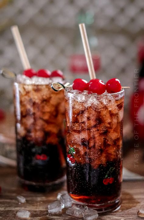 Great for all ages, this Roy Rogers Drink is an iced beverage, that's a blend of cola, and grenadine then topped with a Maraschino cherry. Roy Rogers Drink, Coca Cola Recipes, Local Fast Food, Italian Cream Soda, Slasher Horror, Strawberry Cake Easy, Cherry Tea, Kid Friendly Drinks, Drink Syrups