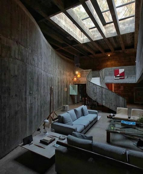 Brutalist House, Brutalism Architecture, Brutalist Buildings, Sao Paulo Brazil, Brutalist Architecture, Loft Design, Industrial House, Brutalism, Interior Architecture Design