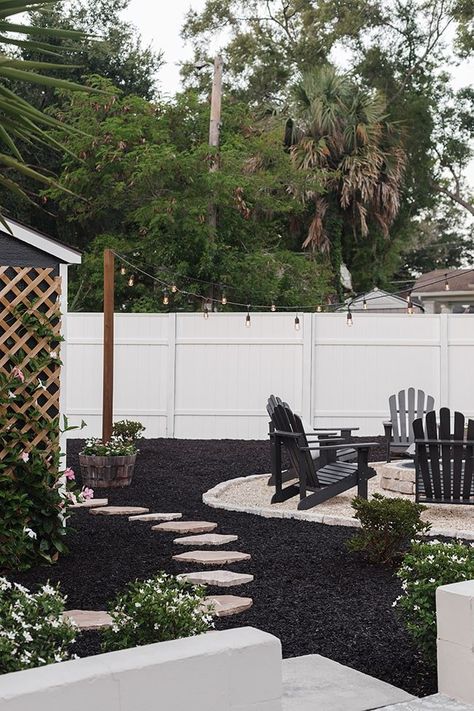 Mulch Yard, Backyard Landscape Design, Patio Remodel, Mulch Landscaping, Jenna Sue Design, Exterior Houses, Jenna Sue, Backyard Renovations, Backyard Landscape