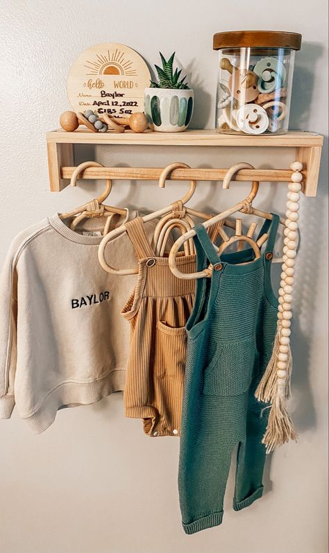 Baby Room Inspiration, Nursery Room Inspiration, Nursery Room Decor, Hanging Racks, Room Decorations, Neutral Baby, Baby Decor, Boy Nursery, Gender Neutral Baby