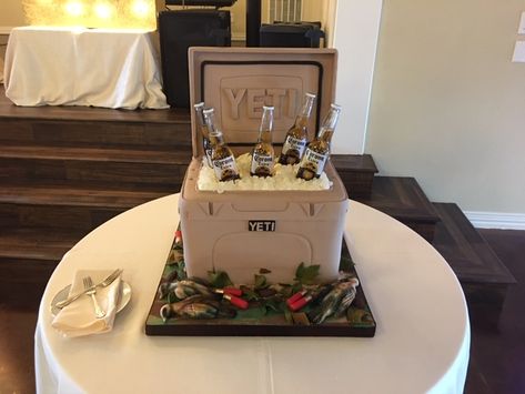 Perfect for the beer drinking Yeti lover! Yeti Cooler Cake, Yeti Cooler Grooms Cake, Yeti Groomsmen Gift, Yeti Ice Chest, Wedding Beer Mugs For Bride And Groom, Yeti Cooler, Birthday Cake For Husband, Cake For Husband, Specialty Cake