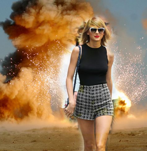 Oh look its Taylor Swift walking away from what she did to the charts! Woman Walking, Taylor Swift, Swift, A Woman, Walking