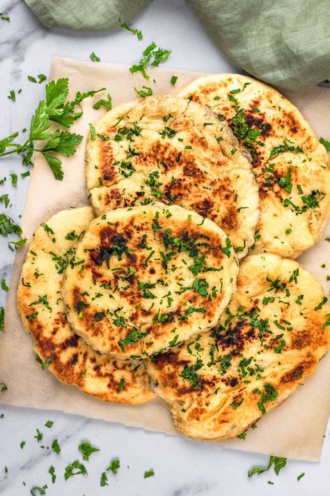 Gluten Free Naan Bread Gluten Free Naan Bread Recipe, Hummus Wrap Recipe, Gluten Free Naan Bread, Gluten Free Naan, Vegan Tikka Masala, Gluten Free Flatbread, Homemade Naan Bread, Yeast Free Breads, Best Gluten Free Bread