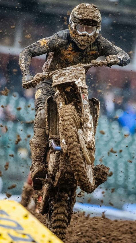 Dirt Bike Aesthetic, Motocross Aesthetic, Motocross Photography, Dirt Bike Riding, Ktm Dirt Bikes, Yamaha Dirt Bikes, Motocross Love, Cool Dirt Bikes, Image Moto