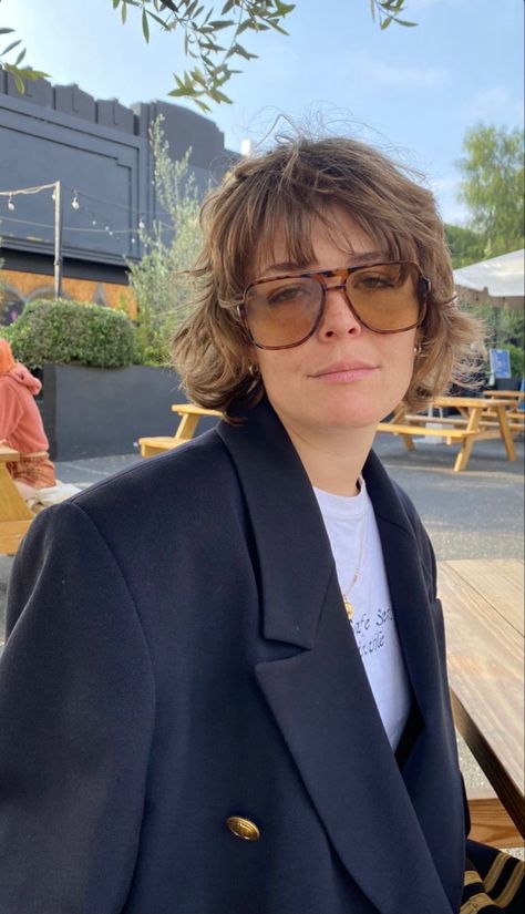 Her hair 😩😍 Maggie Rogers, Spring Haircuts, Grown Out Pixie, Short Hair Tomboy, Mullet Haircut, Latest Haircuts, Trending Haircuts, Short Blonde, Hair Wear