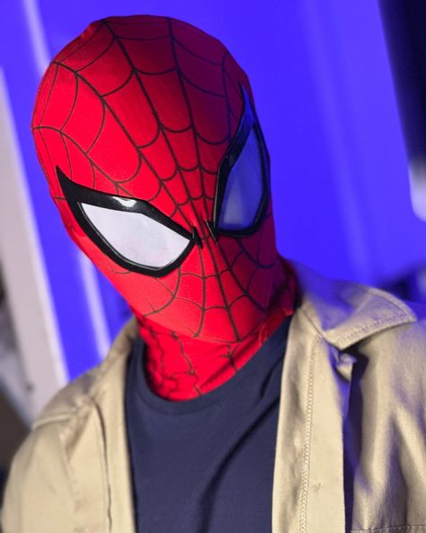 I major in web design - - Faceshell by @_sensational_ - Ottley Lenses processed by @sir_goofs - Mask by @printcostumeofficial & @jkdesigns.cosplay - - #spiderman #spidermancosplay #marvel #marvelcomics #marvelcosplay #spidermancomics #comics #spidermanps5 #atsv #acrossthespiderverse #spiderverse #spidermannowayhome #spidermanedits #cosplay #peterparker #spidermanremastered #playstation #insomniac Spider Man Mask Reference, Suit Reference, Spiderman Mask, Mens Halloween, Man Cosplay, Masked Men, Spiderman Cosplay, Spiderman Spider, Man Suit