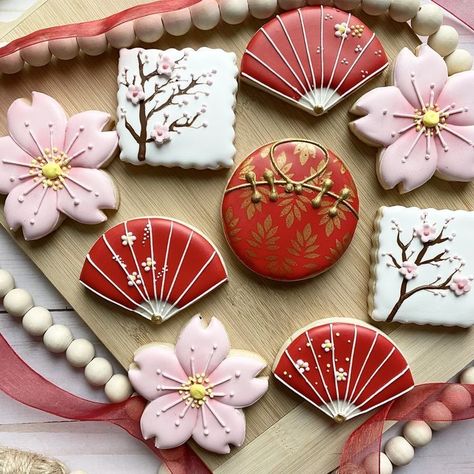 Year Of The Rabbit Cookies, Lunar New Year Cookies Decorated, Lunar New Year Cookies, Chinese Tea Party, Lunar New Year Cake, Chinese Theme Parties, Lunar New Year Decoration, Chinese Cookies, Tiger Cookies