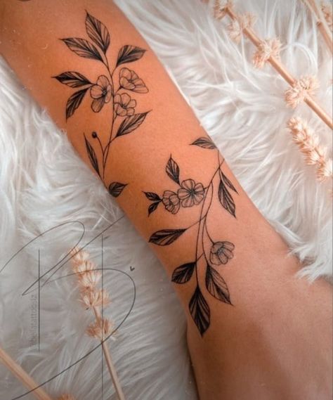 Vine Tattoos Wrap Around Arm, Wrap Around Forearm Tattoo Women Flowers, Vines On Forearm Tattoo, Flower Tattoos Around Arm, 3inch Tattoo Ideas, Arm Tattoo Unique, Flower Tattoos For Women Forearm, Wrap Around Flower Tattoo Arm, Olive Branch Tattoo Arm Wrap