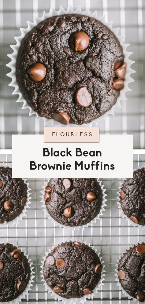 Incredible, flourless black bean muffins that taste like a delicious, cakey brownie. That's right, the secret ingredient in these easy, fiber packed brownie muffins is black beans! They're dairy, gluten and grain free and the perfect healthy treat or snack. #muffins #healthymuffins #brownies #flourlessrecipe #glutenfreerecipe #healthydessert #healthysnack Black Bean Muffins, Bean Muffins, Snack Muffins, Paleo Banana Muffins, Chocolate Pumpkin Muffins, Muffins Blueberry, Breakfast Baking, Ww Breakfast, Clean Desserts