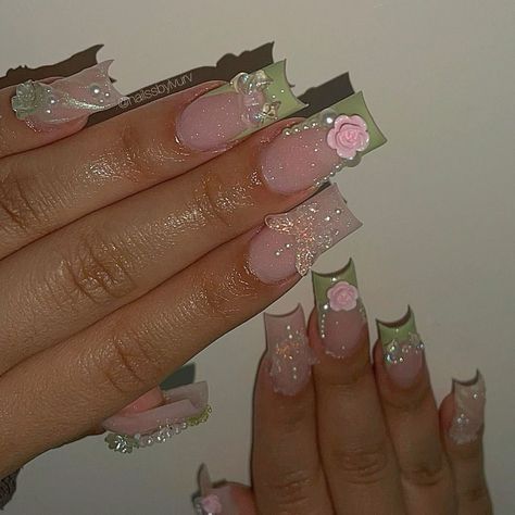 There's a new beauty trend taking over Instagram and it's absolutely stunning. Say hello to "quartz nails". Pink With Green Nails, Hunter Green And Pink Nails, Fairy Purple Nails, Nature Theme Nails, Green Sweet 16 Nails, Enchanted Forest Theme Nails, Green Inspo Nails, Sweet 16 Nails Short, Jell Nails Ideas