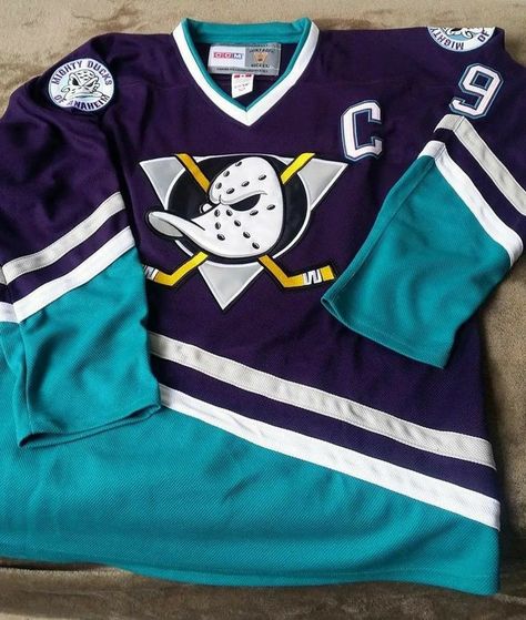 Paul Kariya, Teemu Selanne, Girl Wishlist, Gentlemen Style, Estilo Cholo, Mighty Ducks, Tee Shirt Fashion, Retro Sports, Baseball Outfit