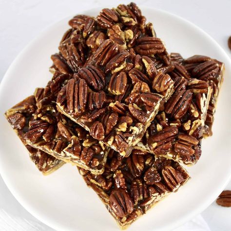 Keto Pecan Pie Bars - Keto Cooking Christian Keto Dessert Bars, Keto Pecan Pie Bars, Low Carb Pecan Pie, Pumpkin Pecan Cheesecake, Sugar Free Pecan Pie, Pecan Cheesecake Bars, Pecan Pie Bites, Keto Thanksgiving Recipes, Keto Pecan Pie