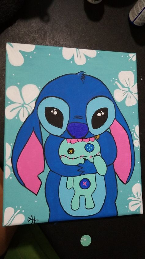 It is a little painting of stitch holding scrump Brother Sister Painting Ideas, Stitch And Scrump, Drawings For Him, Hard Drawings, Artsy Crafts, Birthday Painting, Cute Disney Drawings, Lilo Y Stitch, Stitch Drawing