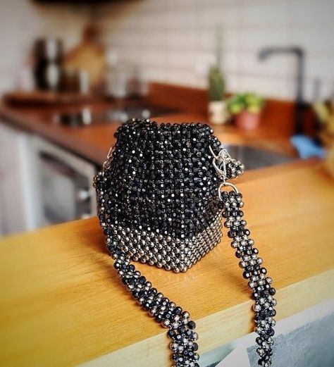 Bucket Beaded Bag, Beaded Outfits, Beaded Bucket Bag, Hand Beaded Bag, Jeweled Bag, Purse Crafts, Handmade Handbag, Crystal Bags, Bead Charms Diy