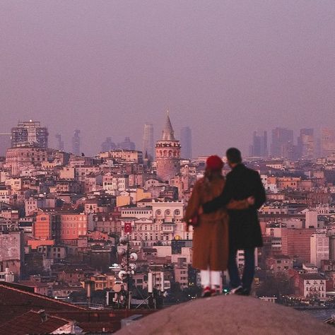 Istanbul Couple, Turkey Couple, Learn Photo Editing, Turkish Delight, Travel List, New York Skyline, Venice, Istanbul, Love Story