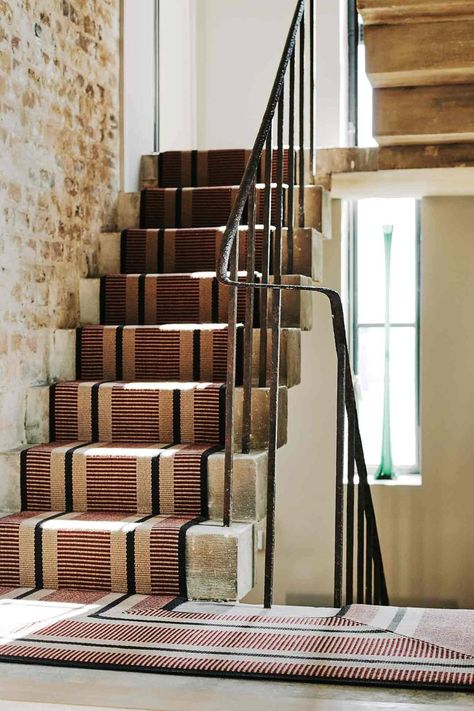 Painted Spindles On Stairs, Side Of Stairs Decor Ideas, Pattern Stair Runner, Dark Stairs, Yellow Carpet Living Room, Stairway Runner, Victorian Staircase, Striped Stair Runner, Stone Staircase