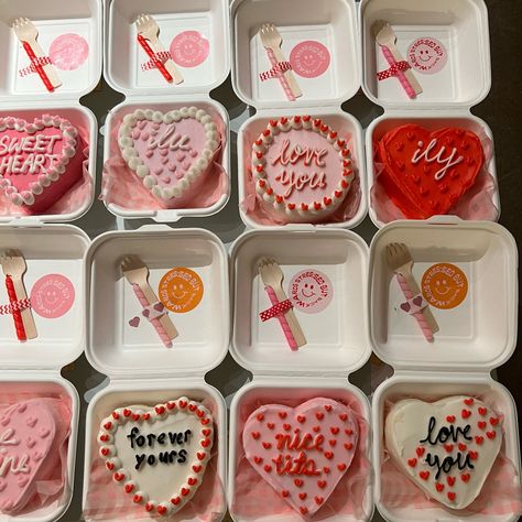 #bentocake #lunchboxcake #cake #trendy #valentinesday #minicakes Lunchbox Cakes Valentines, Valentine’s Day Bento Box Cake, Cake Valentines Box Ideas, Valentine’s Bento Cake, Valentines Selling Ideas, Valentines Day Lunchbox Cake, Lunch Box Cake Valentines Day, Valentines Lunchbox Cake, Bento Valentines Cake