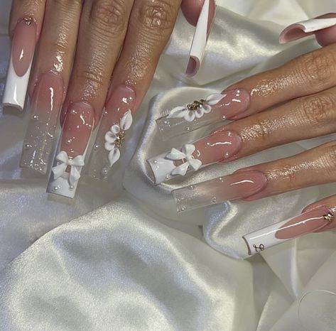 W Initial, Quinceanera Nails, Nails French Tip, Girly Acrylic Nails, Cute Acrylic Nail Designs, French Tip Acrylic Nails, Simple Acrylic Nails, French Acrylic Nails, Acrylic Nails Coffin Pink