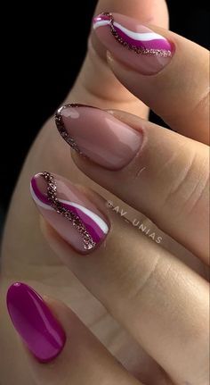 nail art Fucsia Nails Design, Fucsia Nails, Nails Yellow, Simple Gel Nails, Summery Nails, Classy Acrylic Nails, Nail Art Designs Videos, Nail Designs Glitter, Dipped Nails