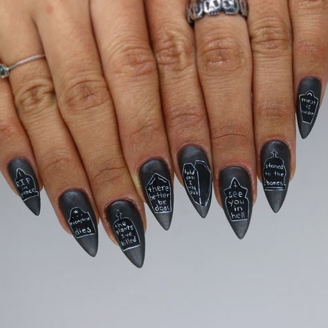 Graveyard Nails Halloween, Gravestone Nails, Haunted House Nails, Tombstone Nails, Graveyard Nails, Tombstone Halloween, Black Halloween Nails, Sharp Claws, Halloween Graveyard