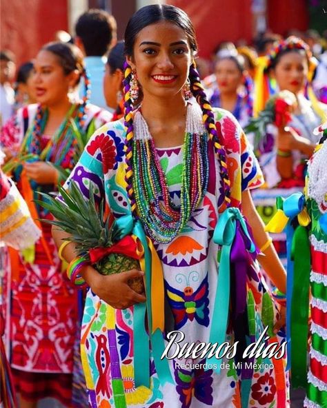 Latino Clothing, Latina Aesthetic, Ideas Para Fotos, Traditional Mexican Dress, Ballet Folklorico, Mexico Culture, Colour Colour, Mexican Outfit, Mexican Women