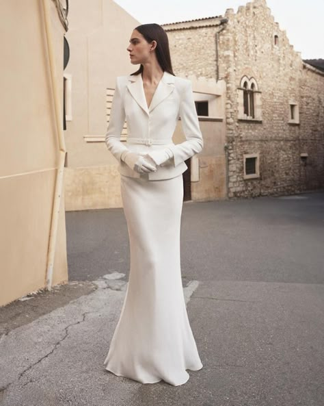 Say I Do with Self-Portrait's Bridal Capsule Collection White Silk Pants, Royal Dinner, Ootd Work, Eloping Ideas, Court Marriage, Bridal 2024, Vampires Wife, Peggy Gou, Evening Dress Patterns