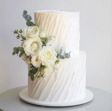 Wedding Cakes Chocolate, Gluten Free Ideas, Chocolate Gluten Free, Wedding Cake Vanilla, Pretty Wedding Cakes, Cakes Chocolate, Dream Wedding Cake, Classic Wedding Cake, Buttercream Wedding Cake