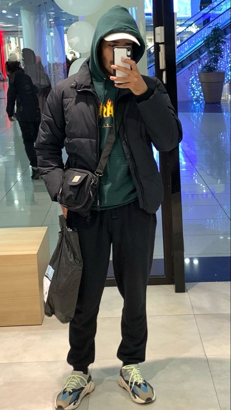 Yeezy Waverunner 700 Outfit Men, Waverunner 700 Outfit, Waverunner 700, Hype Beast Outfits, Yeezy Outfits, Mochila Jansport, Men Lifestyle, Yeezy Outfit, Hype Beast