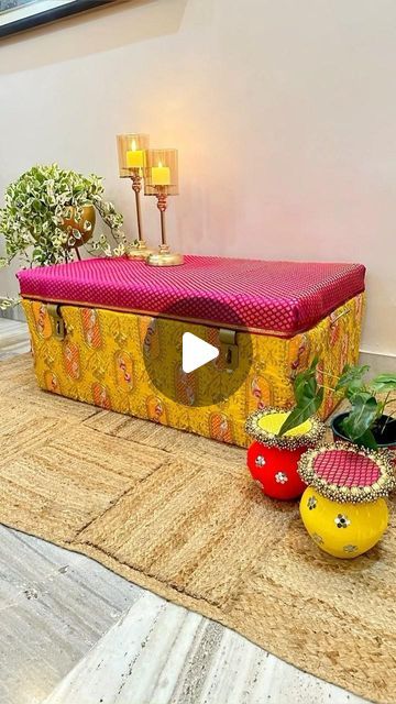 Old Trunks Makeover, Metal Trunk Makeover, Diwali Preparations, Trunk Makeover, Metal Trunk, India Decor, Trunk Box, Metal Trunks, Painted Trunk