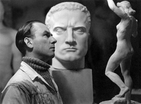 Arno Breker en su estudio 1939  Photo ny Ronald Hirle Arno Breker, Sculpture Portrait, Degenerate Art, Germany Ww2, Metal Sculptures, Dusseldorf, Portrait Sculpture, Vintage Portraits, Metal Sculpture