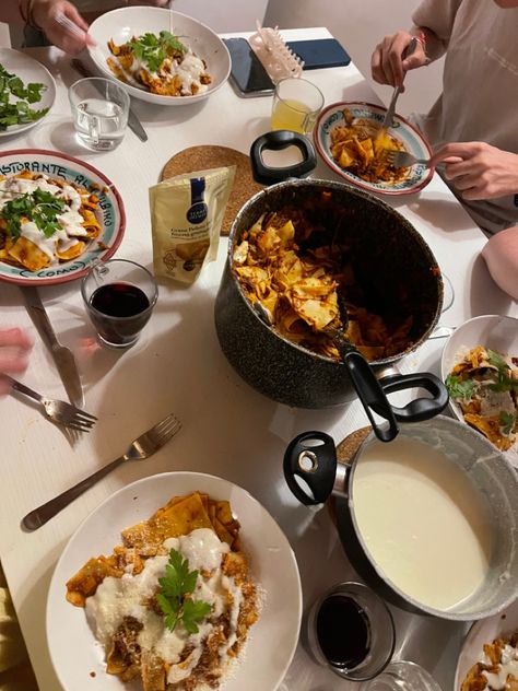 Deconstructed Lasagne, Lasagne Pasta, Friends Dinner, Vision 2024, Italy Florence, Life Aesthetic, Friend Group, Dinner Idea, Holiday Dinner