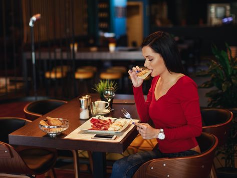 Formats, music can affect the experience of people who eat alone in restaurants Check more at https://syakaihoken-web.com/formats-music-can-affect-the-experience-of-people-who-eat-alone-in-restaurants/ Eating Alone, Restaurant, Canning, Music