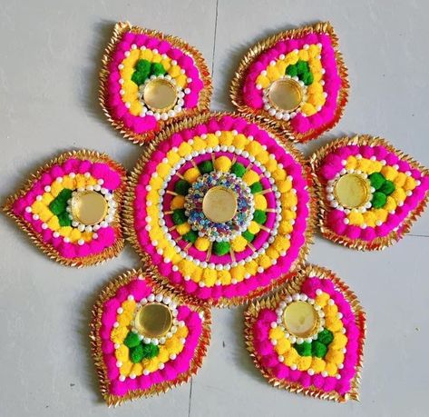 Pompom Rangoli Designs, Readymade Rangoli Designs, Cardboard Rangoli Designs, Diwali Embroidery, Parrot Kolam, Diyas Diwali, Designer Rangoli, Diya Decoration Ideas, Handmade Decorative Items