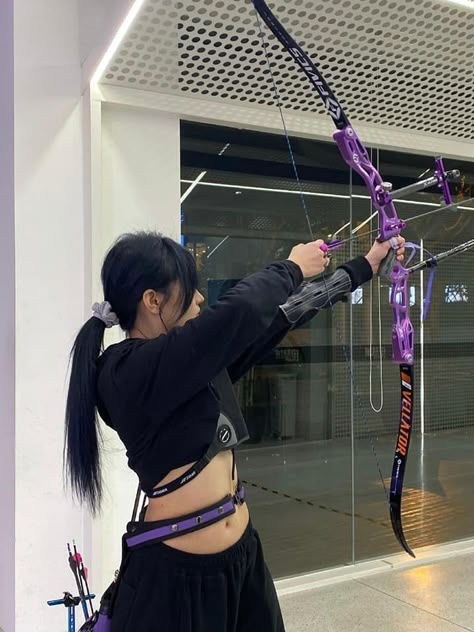 Archery Sport Aesthetic, Hawkeye Aesthetic, Kate Bishop Aesthetic, Archery Aesthetic, Archery Sport, Kate Bishop Hawkeye, Archery Girl, Archery Set, Pretty Knives