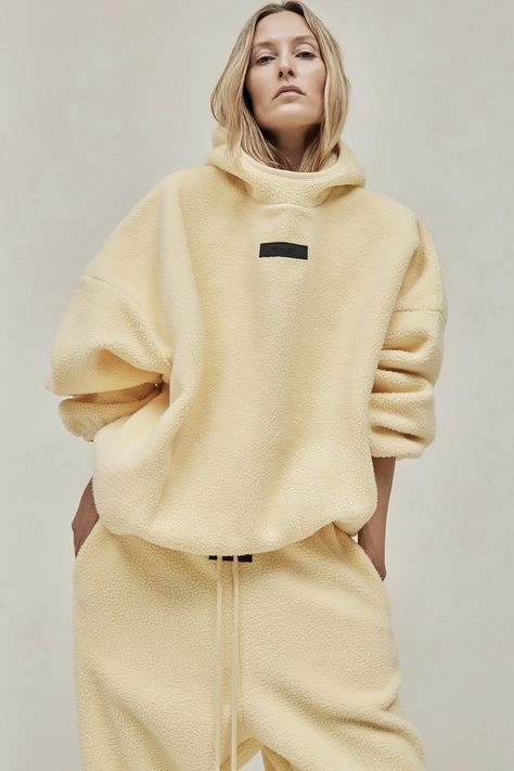 Fear of God ESSENTIALS Winter 2024 Collection | Hypebeast Trajes Kylie Jenner, Next Fashion, Fear Of God, Life Tips, Beauty And Lifestyle, Winter 2024, Polar Fleece, 2024 Collection, Everyday Wardrobe