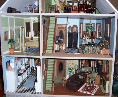 San Franciscan Dollhouse back Victorian Dollhouse Interior, Dollhouse Decorating, Dollhouse Miniature Tutorials, Neon Room, Victorian Dollhouse, Dolls House Interiors, Mason Jar Crafts Diy, Barbie Doll House, Victorian Dolls