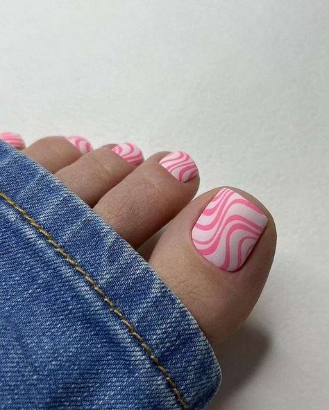 The Biggest Pedicure Trends of 2024 Pink Toe Nail Designs, Clean Toenails, Glitter Gel Nail Designs, Red Pedicure, Pink Toe Nails, Feet Nail Design, Pedicure Designs Toenails, Pedicure Colors, Gel Toe Nails