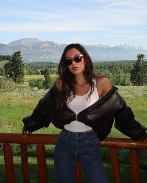 JOURDAN SLOANE (@jourdansloane) • Instagram photos and videos Jourdan Sloane, Hotels In London, Jacket Puffer, Pu Leather Jacket, Coat For Women, Leather Jacket Outfits, Be Healthy, Models Off Duty, Rich Girl