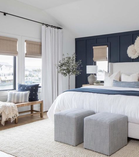 Hampton Bedroom, Hamptons Bedroom, Blue And White Bedding, Interior Design New York, Navy Bedrooms, Hale Navy, Coastal Room, Coastal Bedrooms, Bedroom Renovation