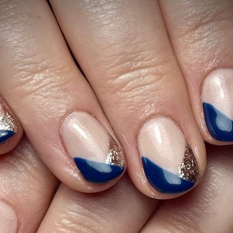 Beckie Hadman on Instagram: "💙🩷A classy little number for my friend Nikki. Stunning navy and rose gold with a builder gel base. #nailswag #nailporn #thegelbottleinc #naildesign #stocktonontees #gelpolish #reflexology #massage #pedicure" Navy And Gold Gel Nails, Rose Gold And Blue Nails, Blue And Rose Gold Nails, Navy And Gold Nails Design, Navy And Rose Gold Nails, Navy And Gold Nails, Navy And Rose Gold, Gold Gel Nails, Stockton On Tees