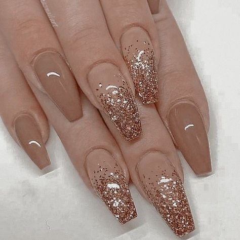 Christmas Nail Colors, Easter Nail Designs, Gold Nail Designs, Nude Nail Designs, Nail Art Designs Summer, Red Nail Designs, Nails Red, Christmas Nails Acrylic, Short Nail Designs