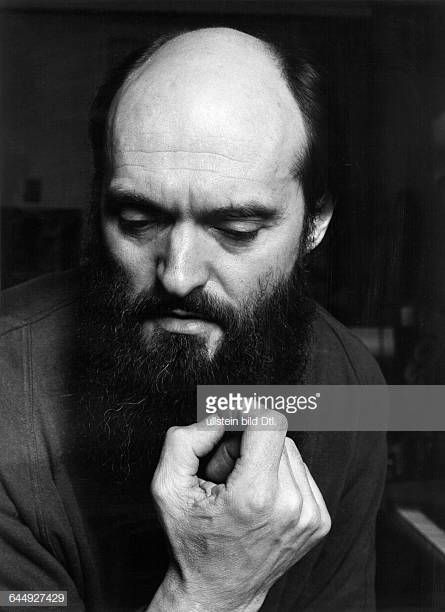 World's Best Arvo Pärt Stock Pictures, Photos, and Images - Getty Images Classical Musicians Photography, Arvo Part, Famous Pianist, Carl Orff, Orff, Photo B, Video Image, Creative Video, Save Image